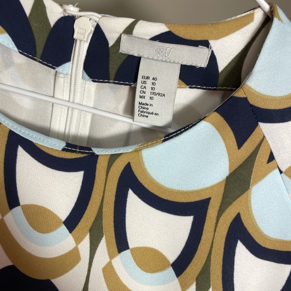 H&M Multicolor Abstract Pattern Dress - Picture 4 of 4